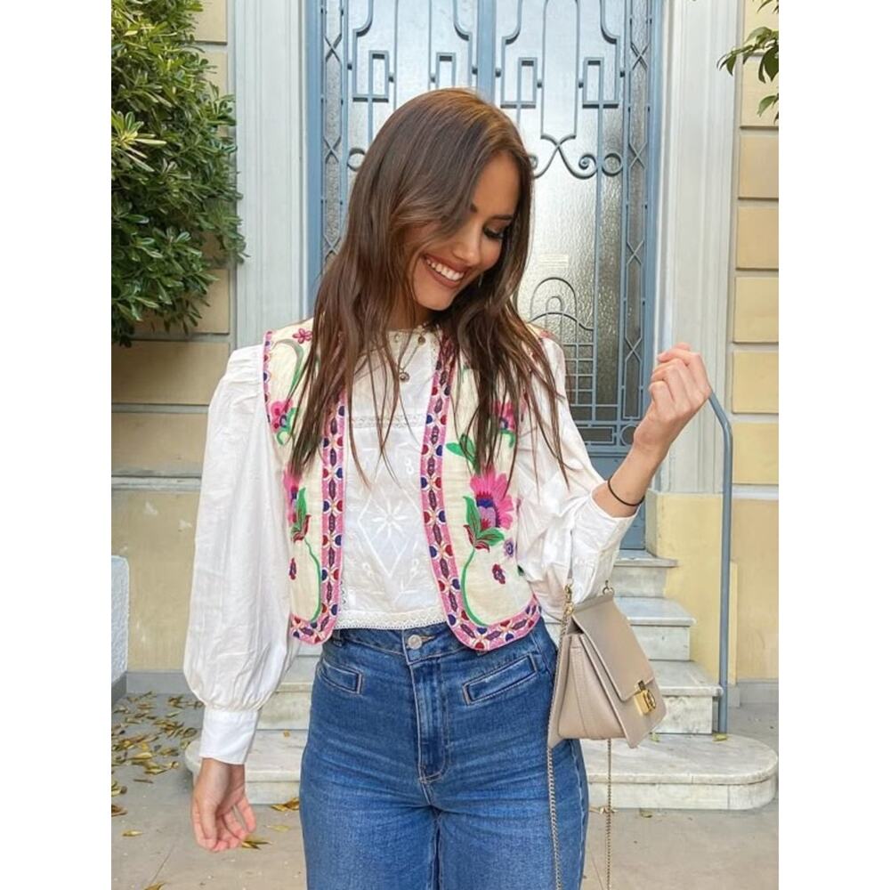 Zara open cropped embroidered floral vest blogger favorite size XS